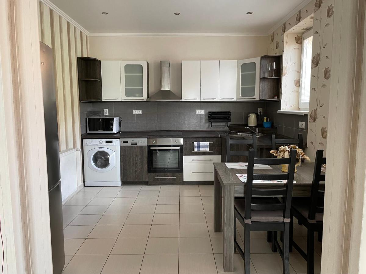 Apartmany Diana Dunajská Streda Exteriör bild