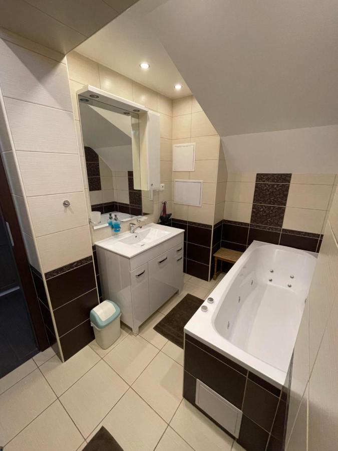 Apartmany Diana Dunajská Streda Exteriör bild